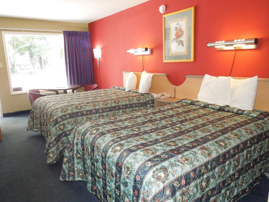 Red Roof Inn Williamsburg Bilik gambar